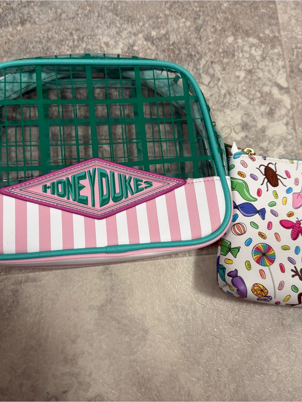 Loungefly honeydukes cosmetic 2 piece set